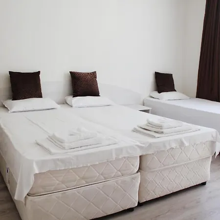 Πανσιόν Complex Pika Golden Sands