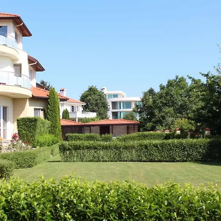 Πανσιόν Complex Pika Golden Sands