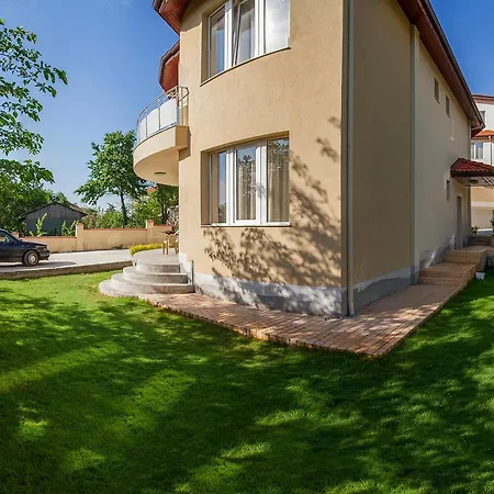 Πανσιόν Complex Pika 3*
