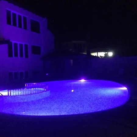 Πανσιόν Complex Pika Golden Sands