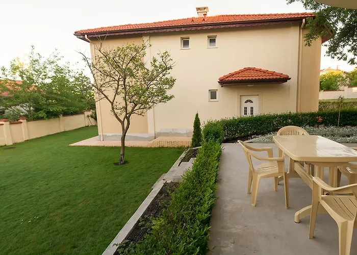 Gæstehus Complex Pika Golden Sands